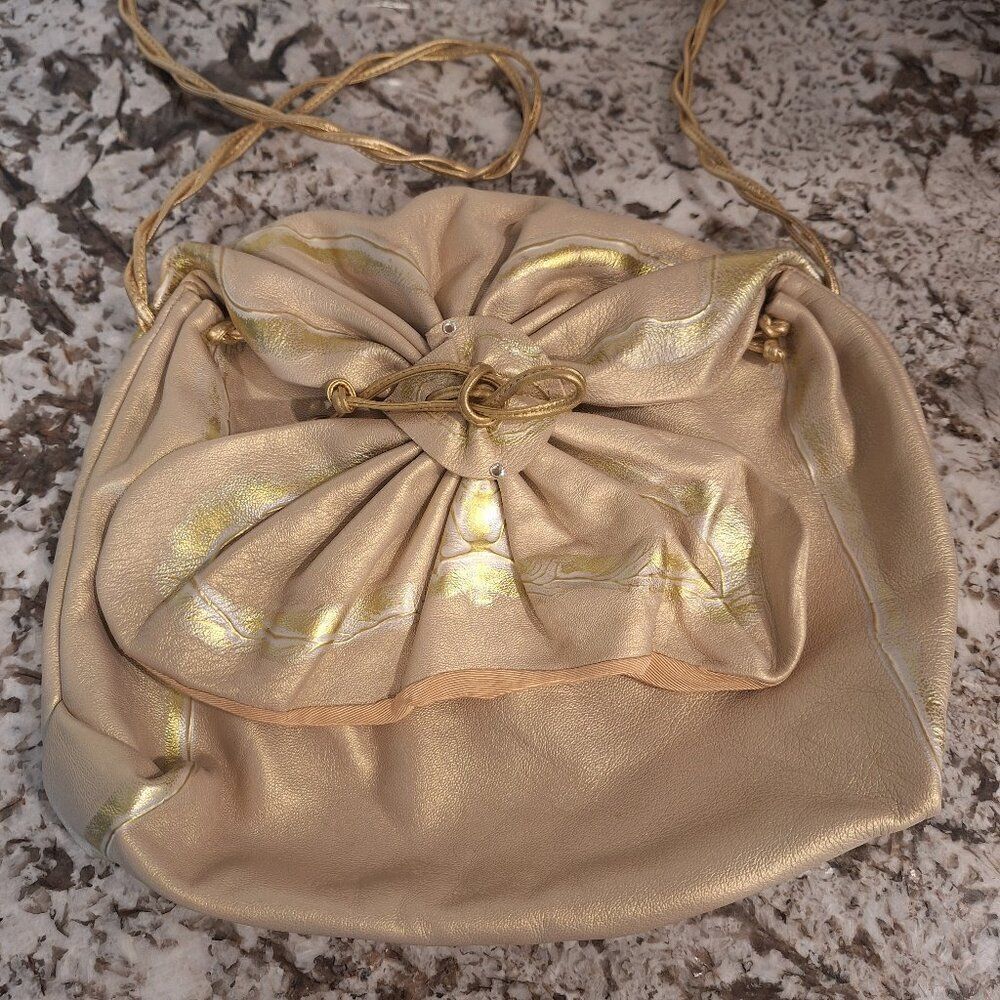 vtg metallic‎ gold soft leather crossbody